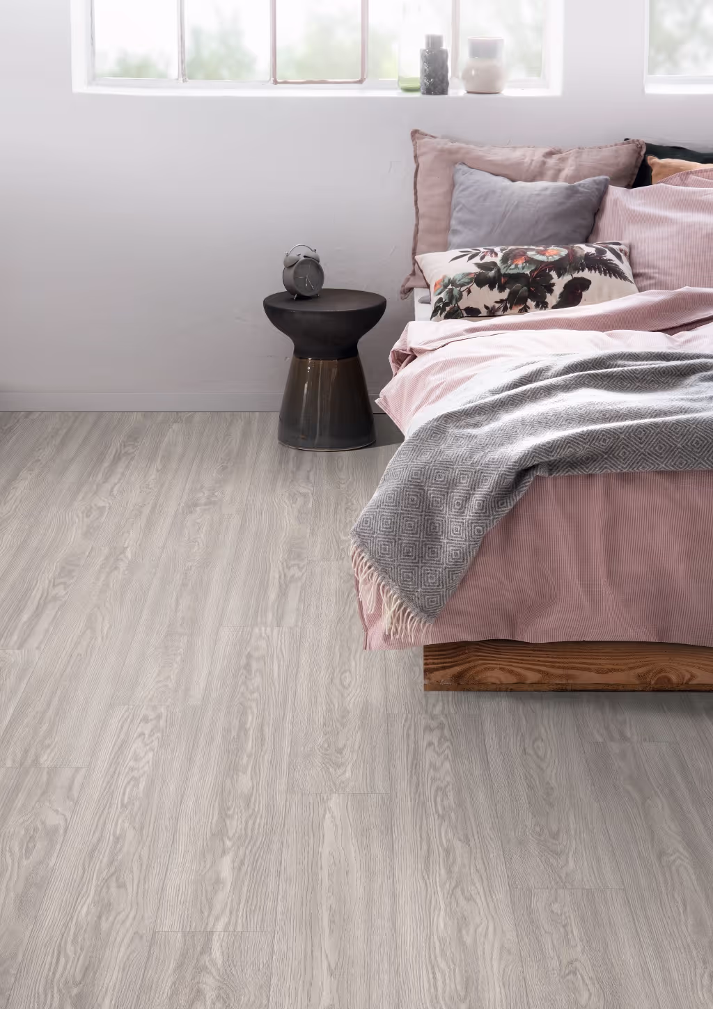 Lame de sol stratifié hydrofuge EGGER Light Grey Soria Oak 5