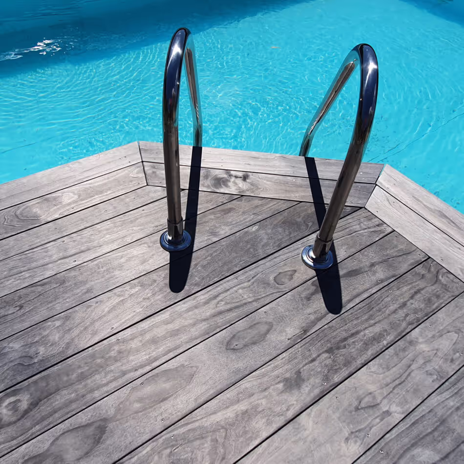 Accoya Color Grey deck and pool surround