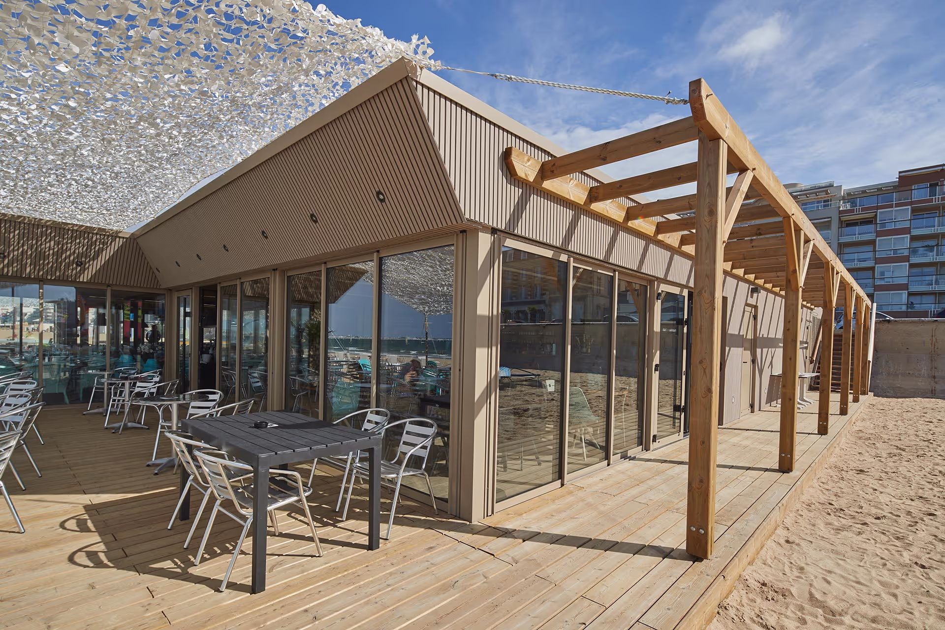 La Signature restaurant & Sunset Café