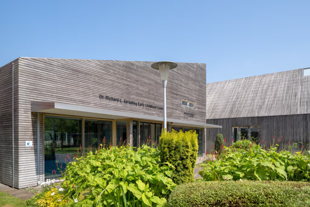 École Américaine de La Haye – 7 ans plus tard
