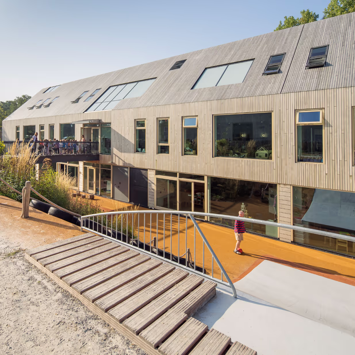 American School of The Hague: a farm restored with Accoya
