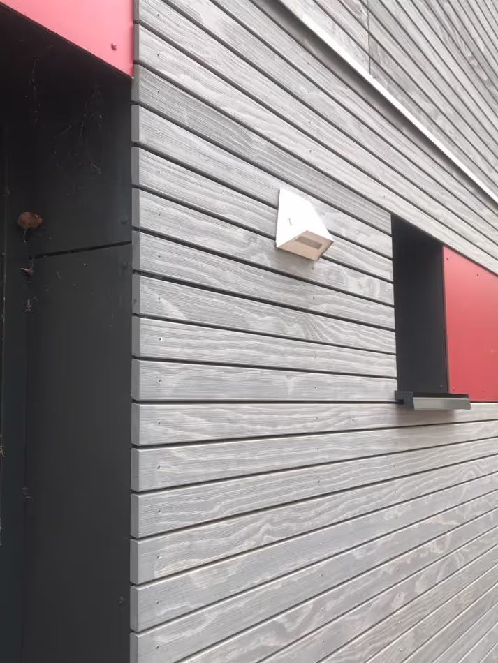 Façade Accoya sur la salle des sports de Brême