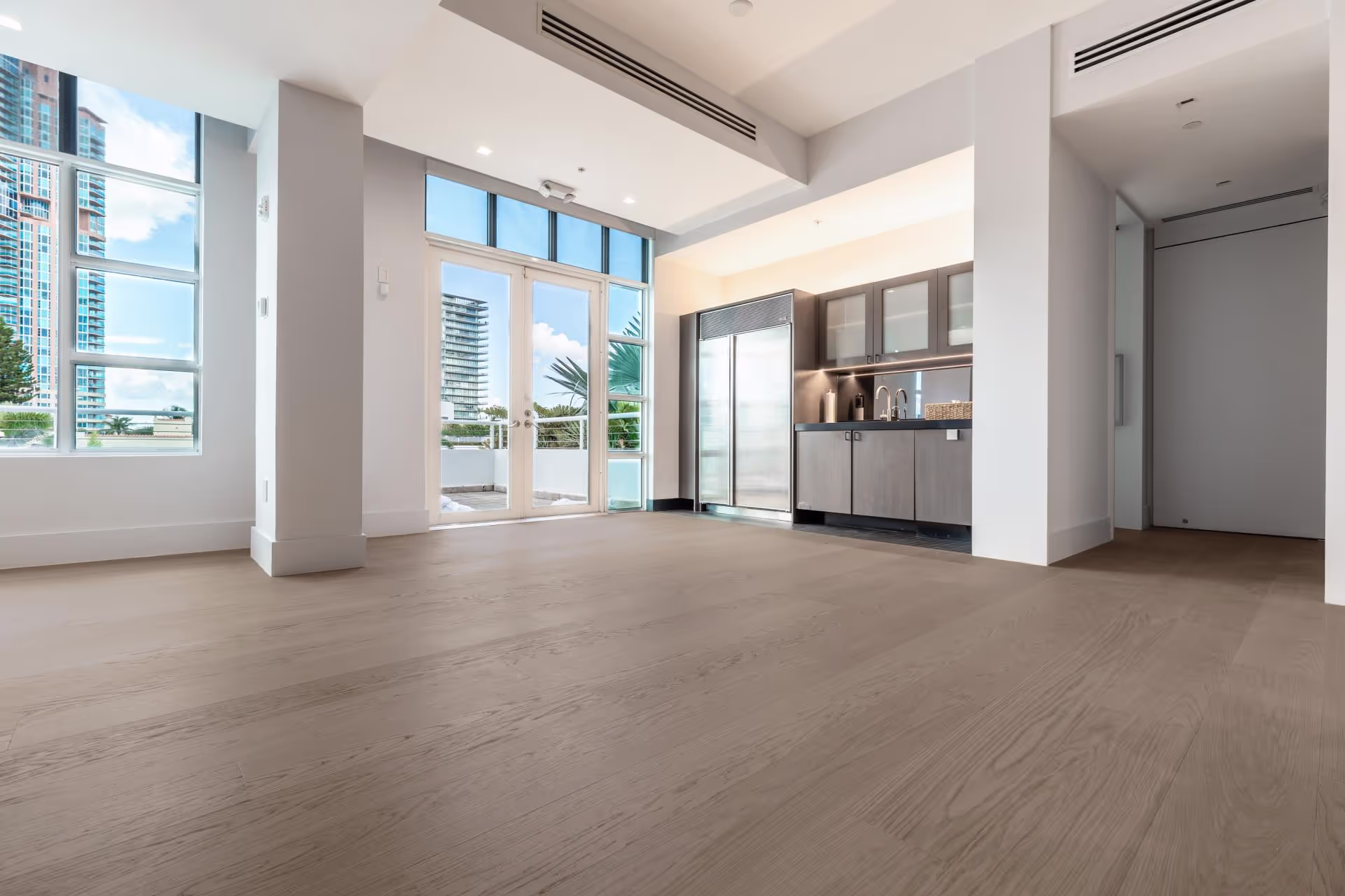 Timeless durability in a Miami office