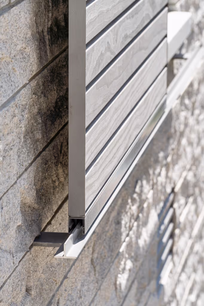 Des volets coulissants en Accoya pour le Tschuggen Grand Hotel
