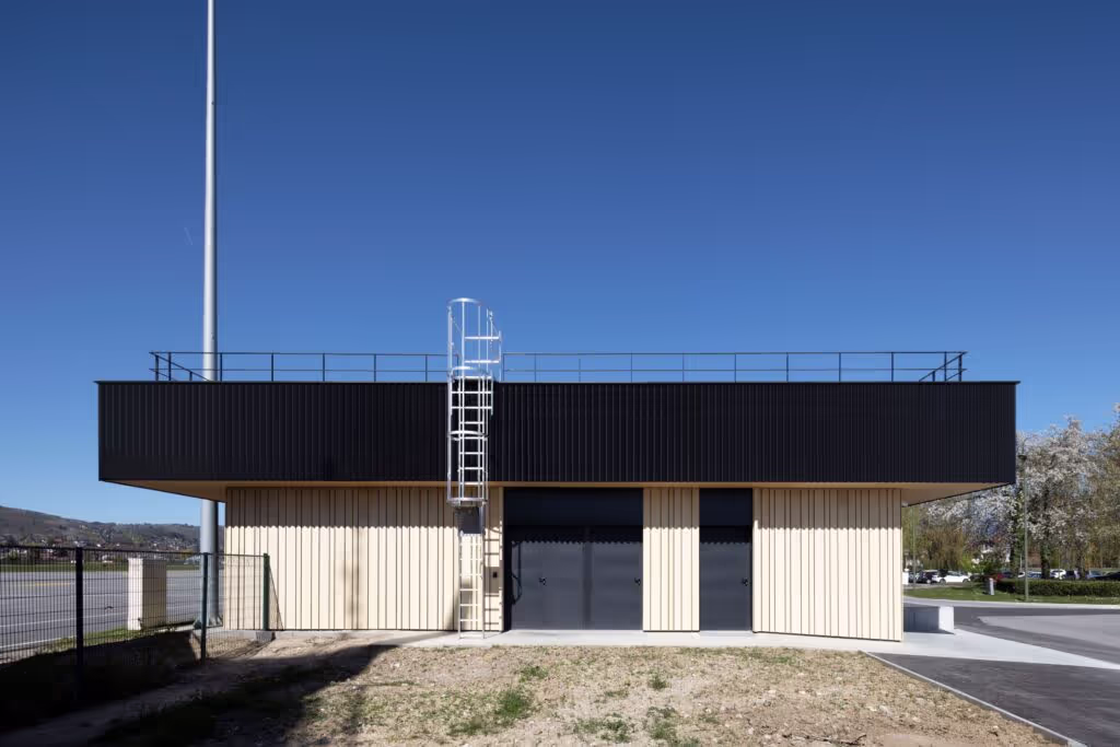 Accoya cladding for the restructuring of Annecy airport terminal