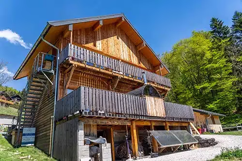 Yoga centre and guest rooms – Savoie