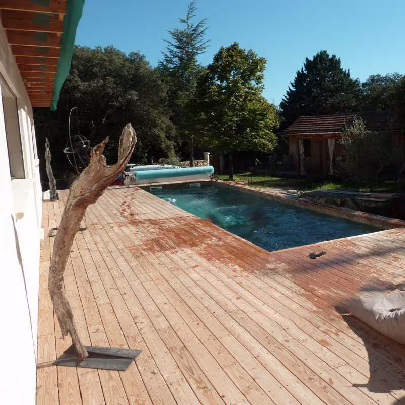 Pack of 5 m²: Smooth Timber Decking Board LINEO 28x145 Douglas Fir 2