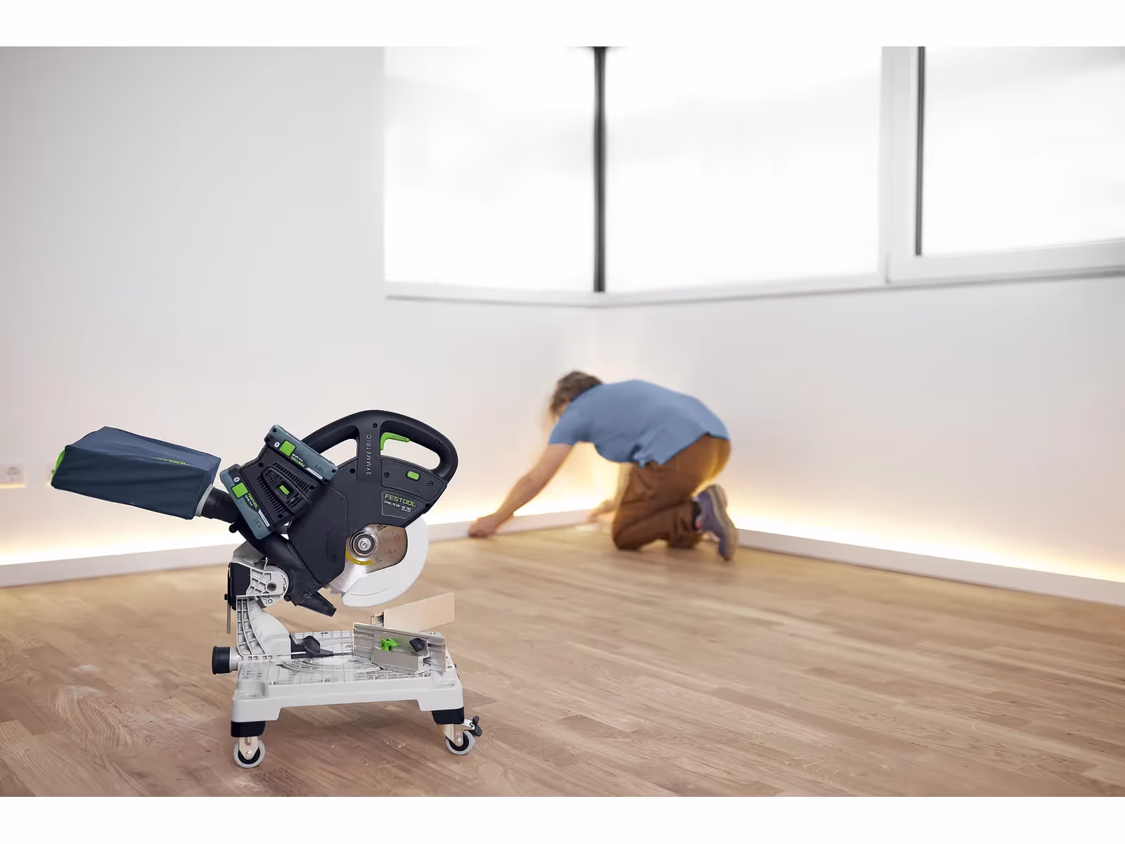 Scie à onglets sans fil Festool SYMC 70 EB 5