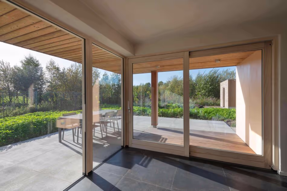 An environmentally responsible barn in Accoya