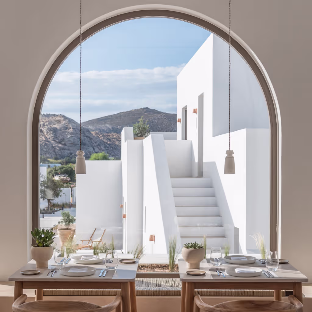 A 5-star hotel in Greece with Accoya joinery