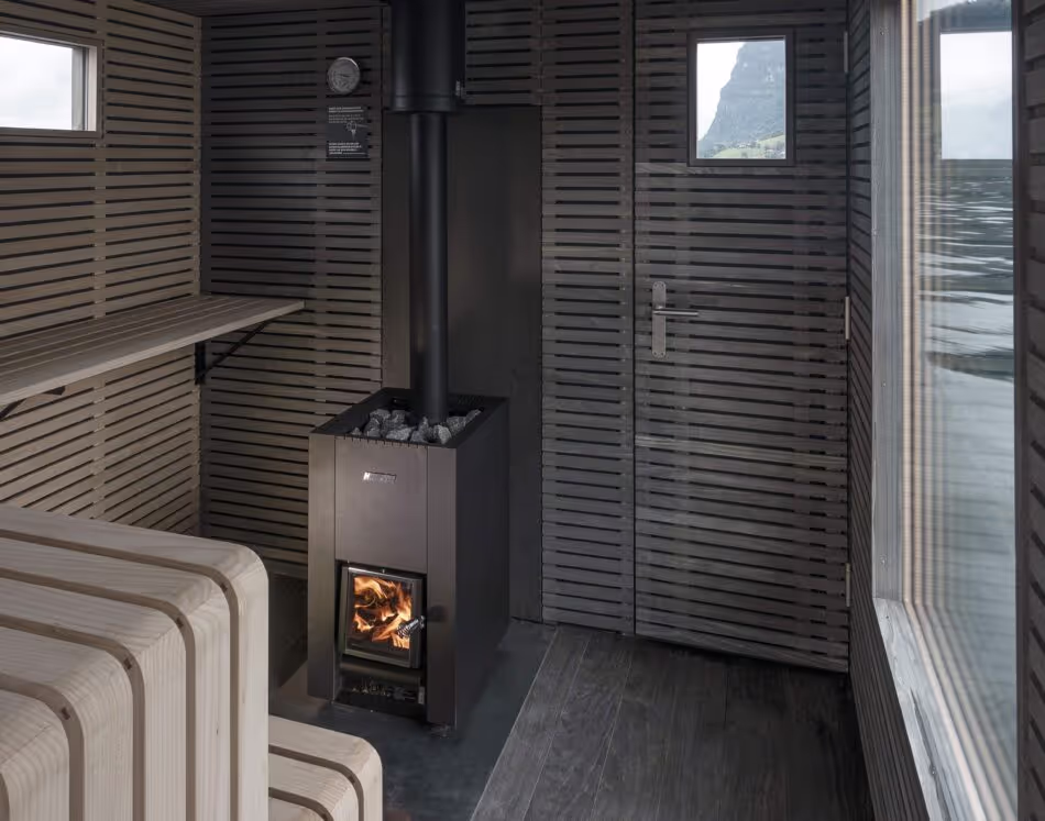 Un bateau-sauna en bois Accoya