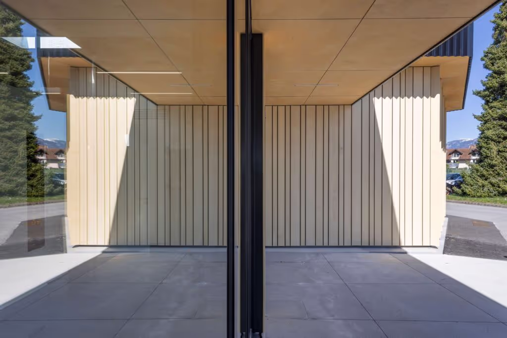 Accoya cladding for the restructuring of Annecy airport terminal