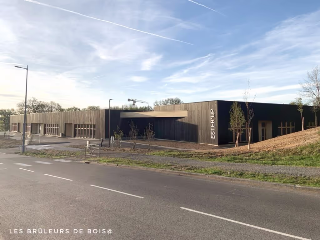ESTER’UP in Limoges: charred Accoya cladding