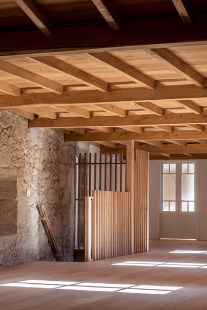 Restoration of the cloister at the Santo Antón de Herbón monastery