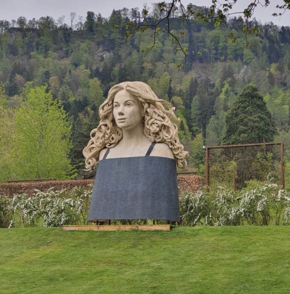 Accoya sculpture at Bad Ragaz: durable art in the open air