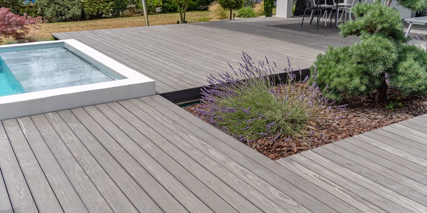 Terrasse bois en Accoya Color Gris à Moliets