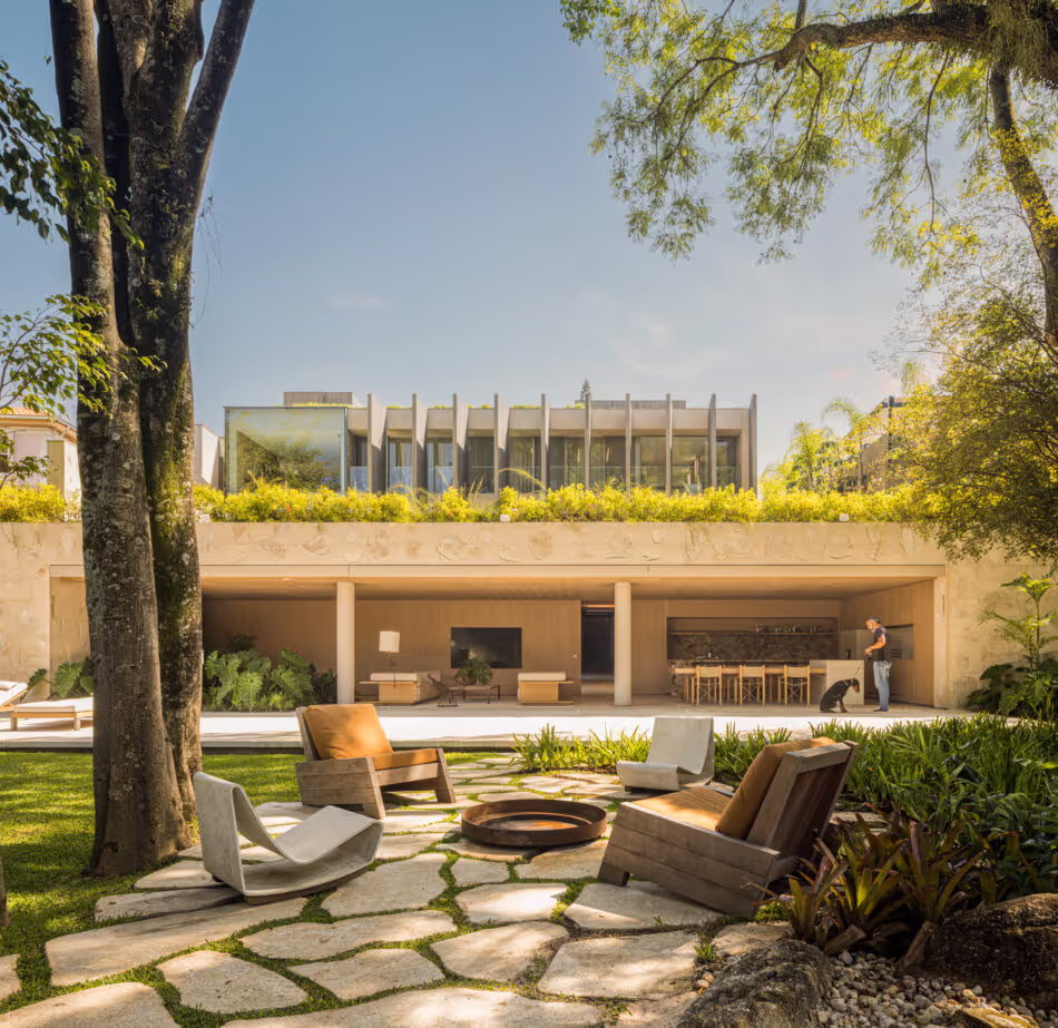 Casa Pacaembú: durability and precision in Accoya in São Paulo