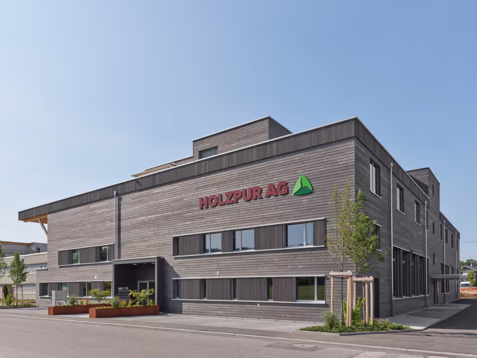 The first offices clad in Accoya Color Grey