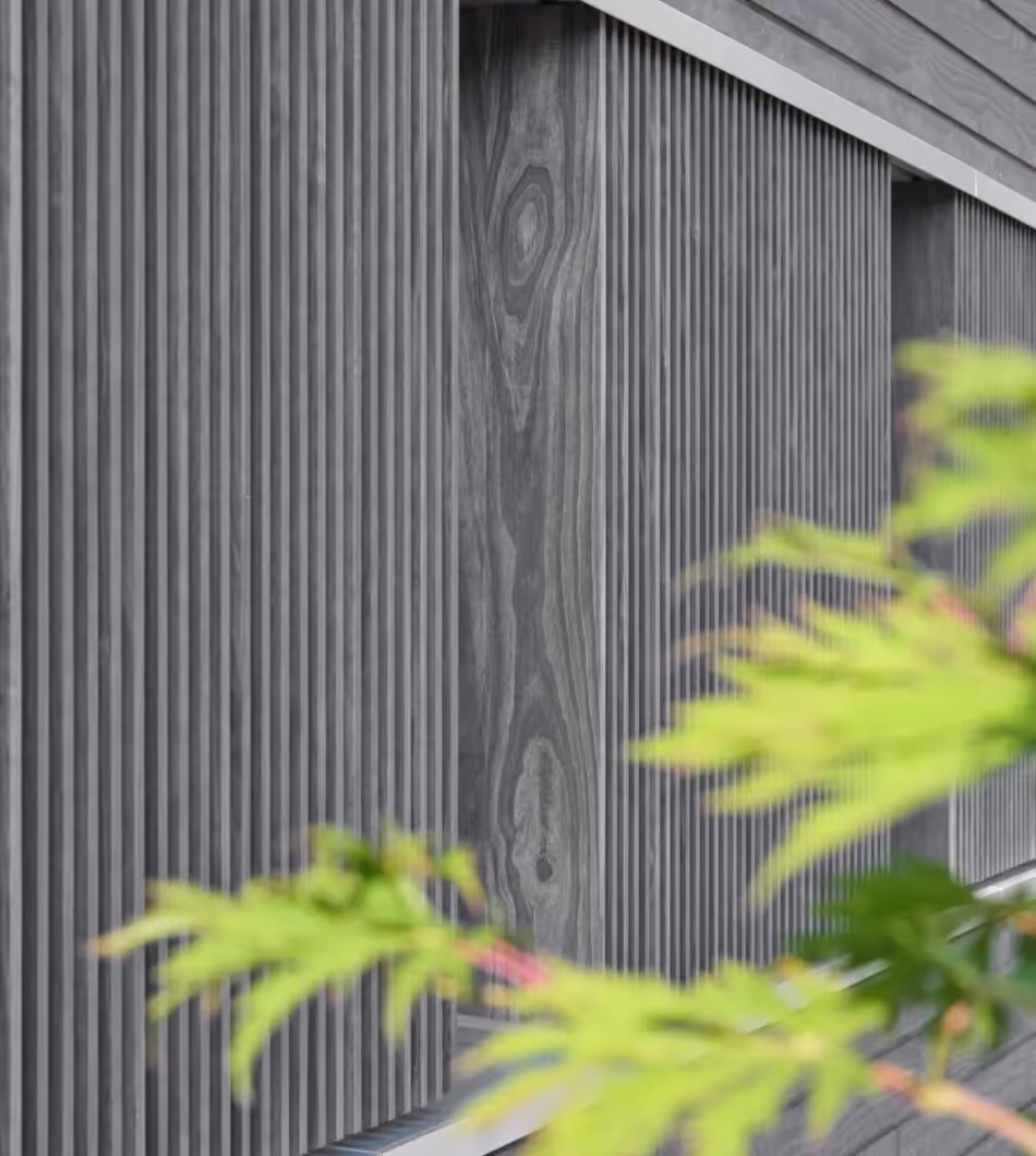 The first offices clad in Accoya Color Grey