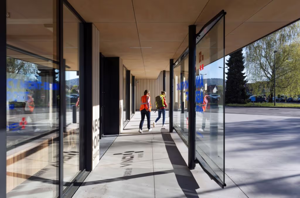 Accoya cladding for the restructuring of Annecy airport terminal