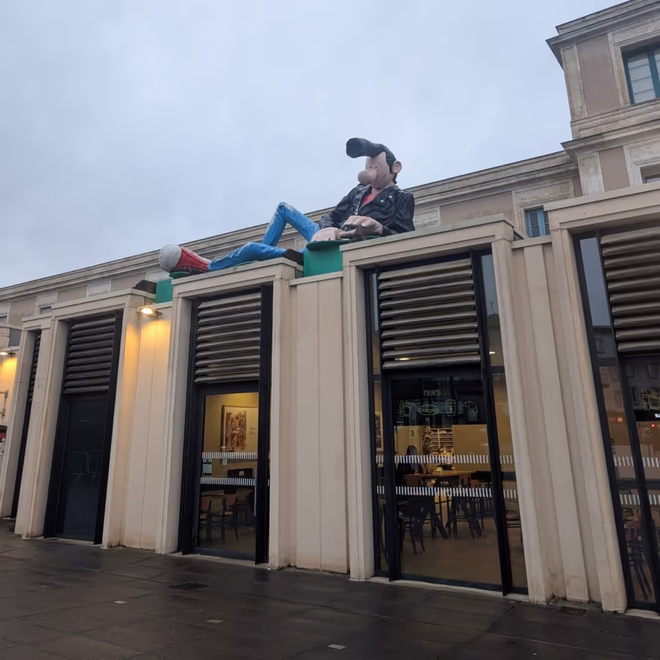 Accoya shutters at Angoulême station: still stable after 10 years
