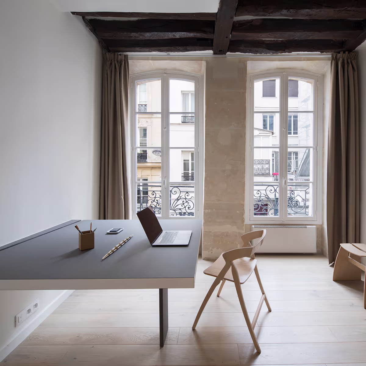 Espace minimal multifonctionnel – EDB Studio, Le Marais