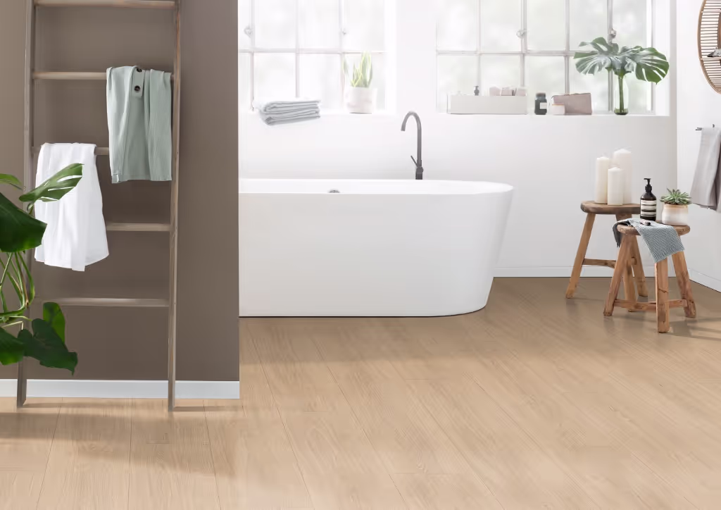Water-resistant laminate flooring plank EGGER Natural Victoria Oak 5