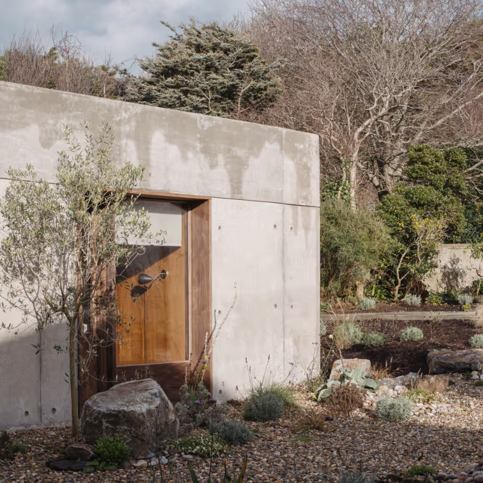 Four Winds, a house facing the sea in Ireland
