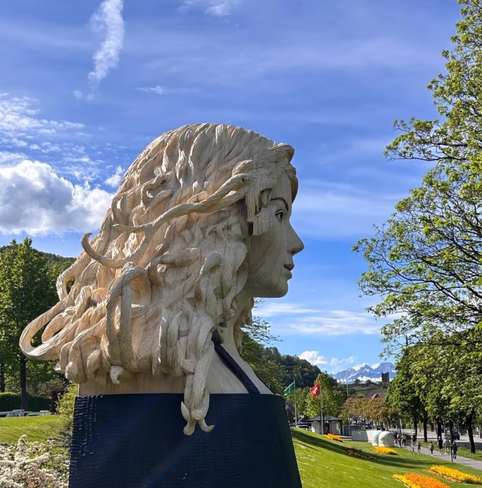 Accoya sculpture at Bad Ragaz: durable art in the open air