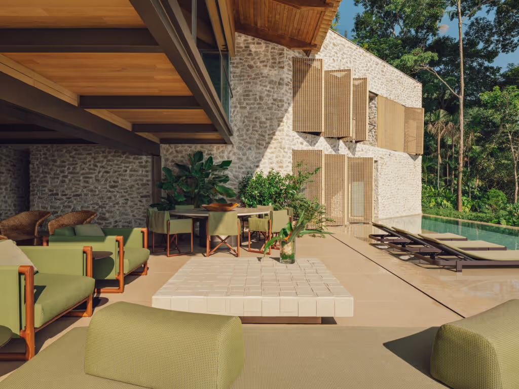 Casa Angra: a 1980s coastal house reinvented with Accoya
