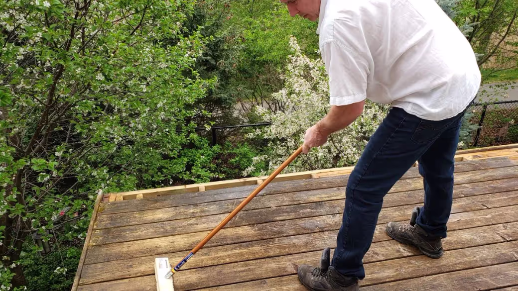 Les meilleurs bois pour une terrasse sans entretien sont les bois exotiques ou composites.