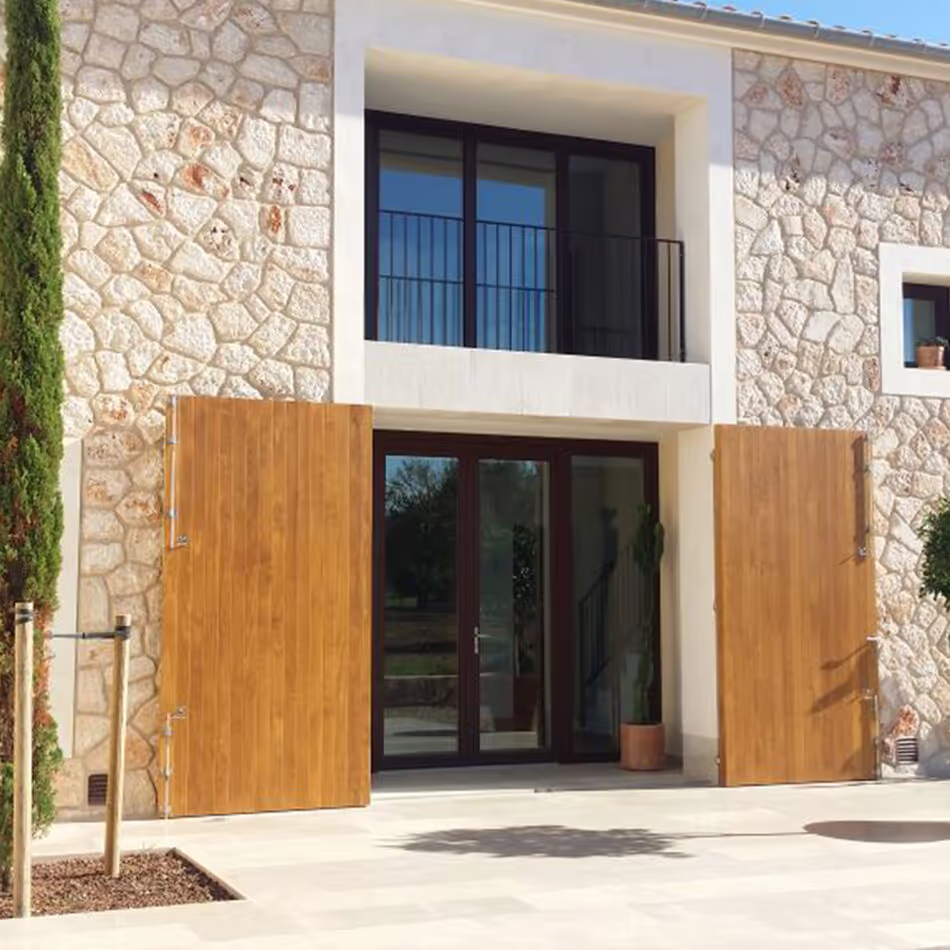 Accoya shutters to transform a home