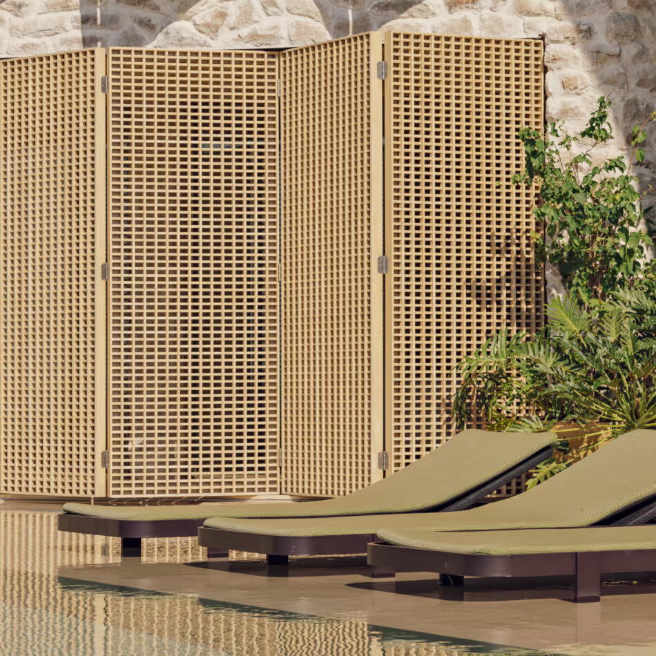 Casa Angra: a 1980s coastal house reinvented with Accoya