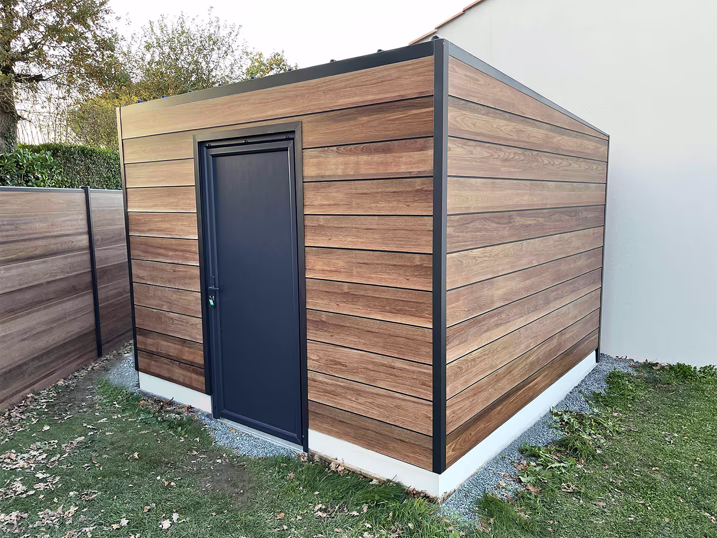 Bardage sur cabanon pose horizontale - Teck
