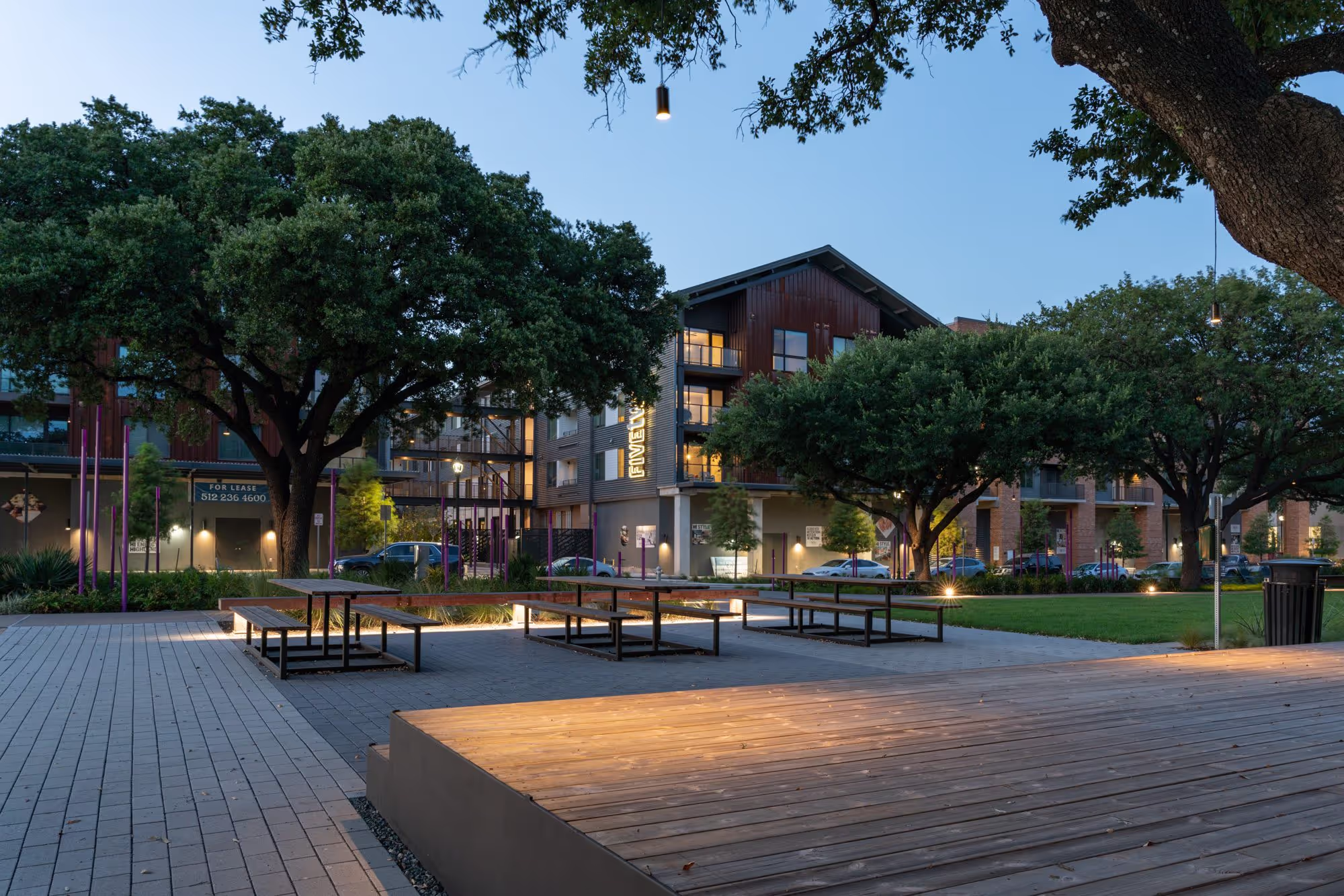 Fontaine Plaza, Austin