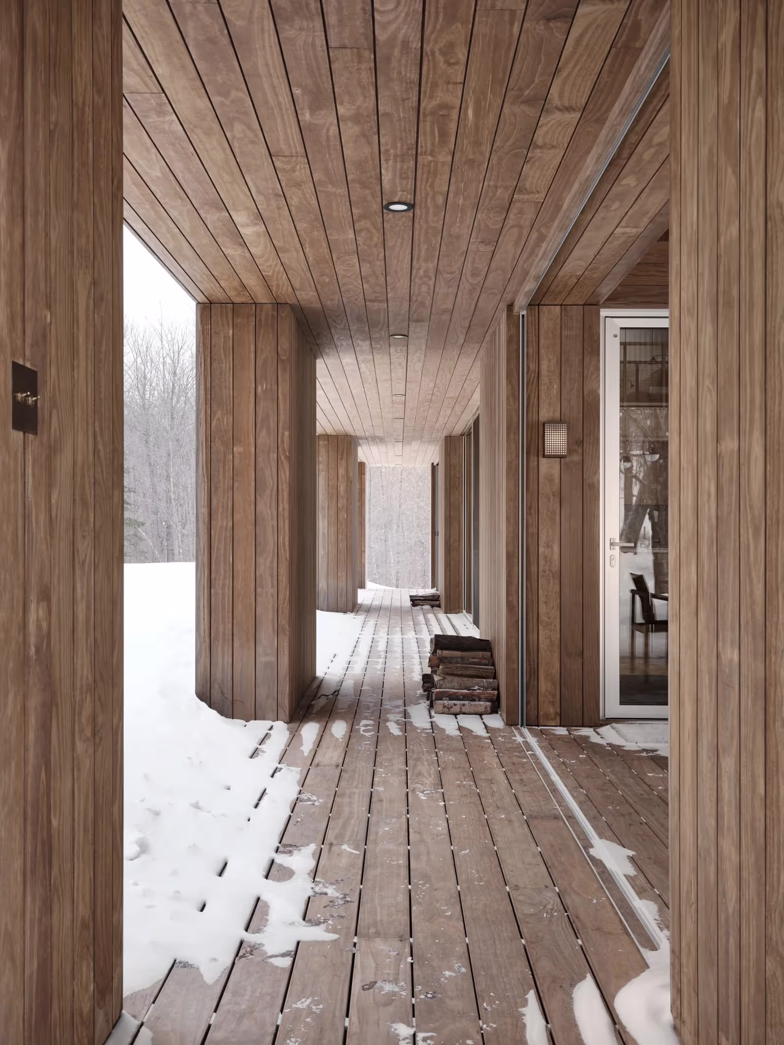 House on the Pond, Austin, Quebec