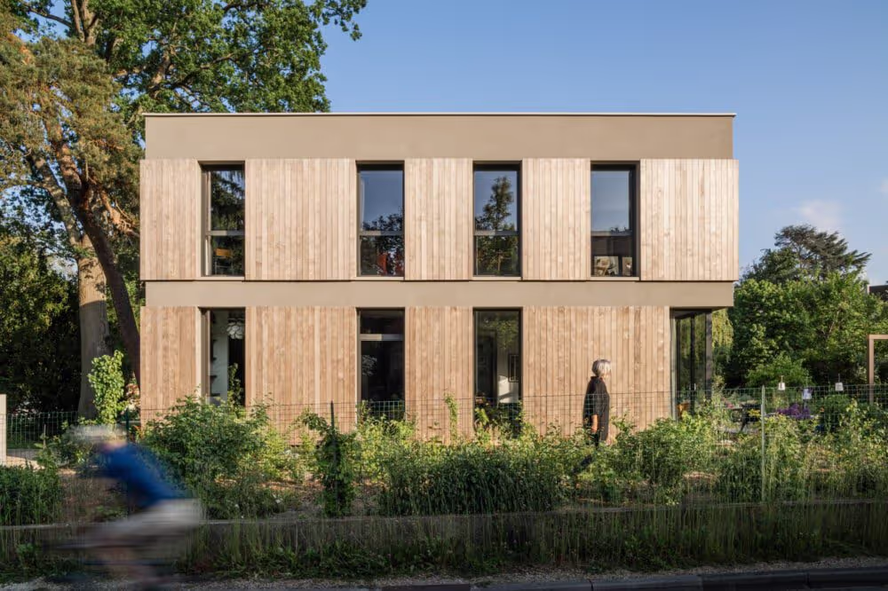 Architect-designed home in Bois-le-Roi