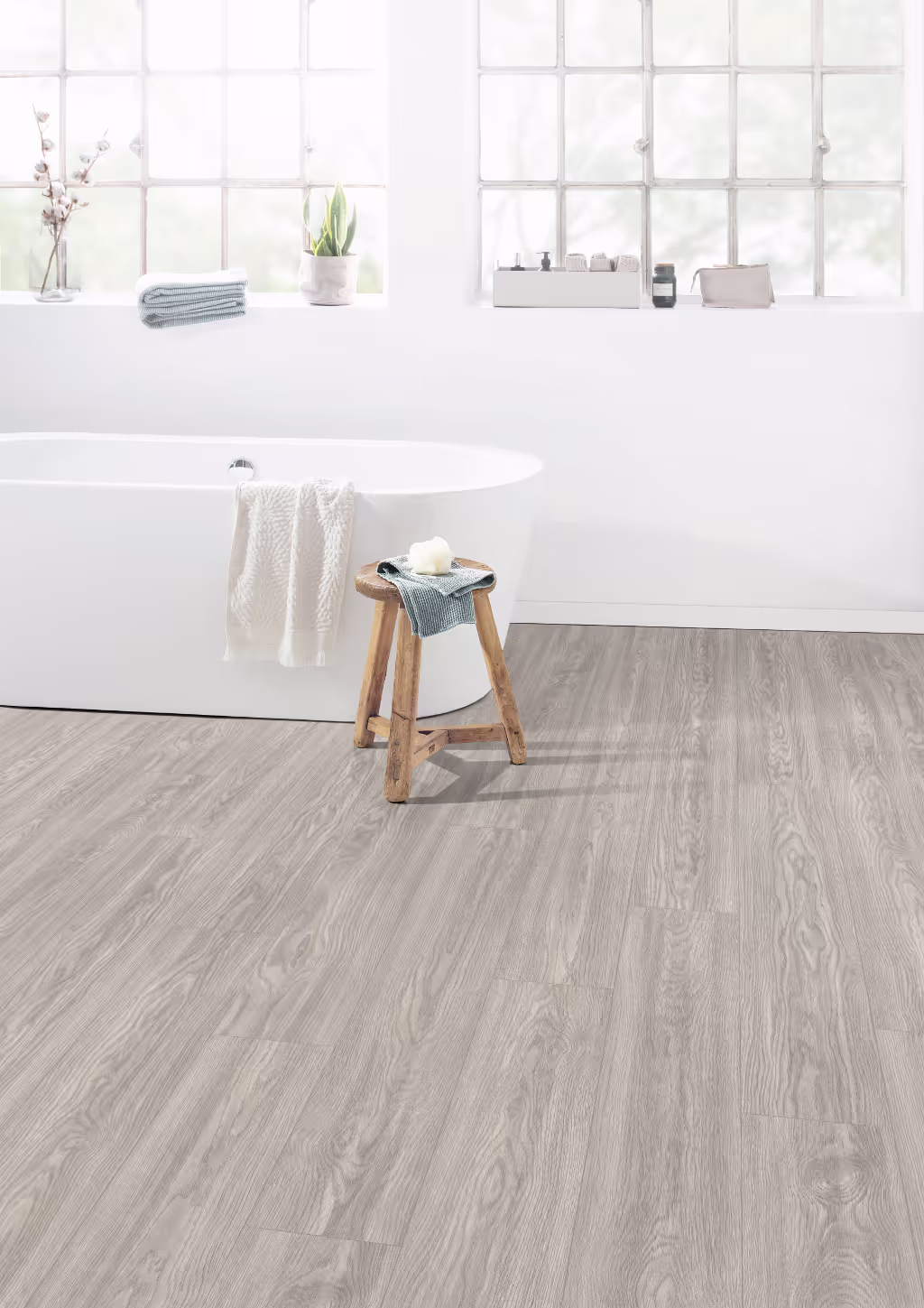 Revêtement de sol stratifié NatureSense Aqua 8/32 Classic Chêne Soria gris clair